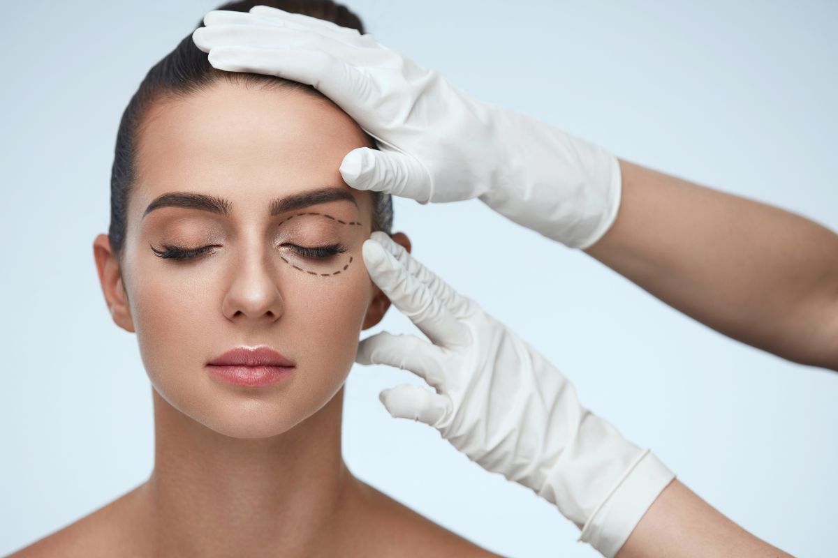 Eyelid Rejuvenation Recovery Tips You Can Easily Follow